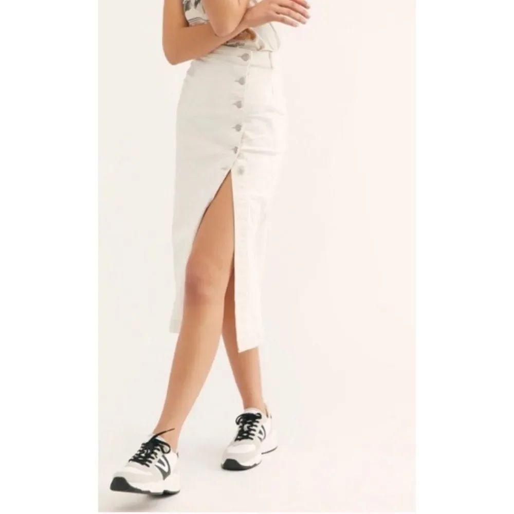 FREE PEOPLE JASMINE BUTTONED DENIM MIDI SKIRT in WHITE Size 10